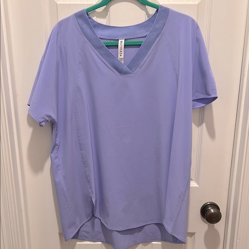 Athleta light Blue (almost periwinkle)Relaxed Short Sleeve Shirt. Size L